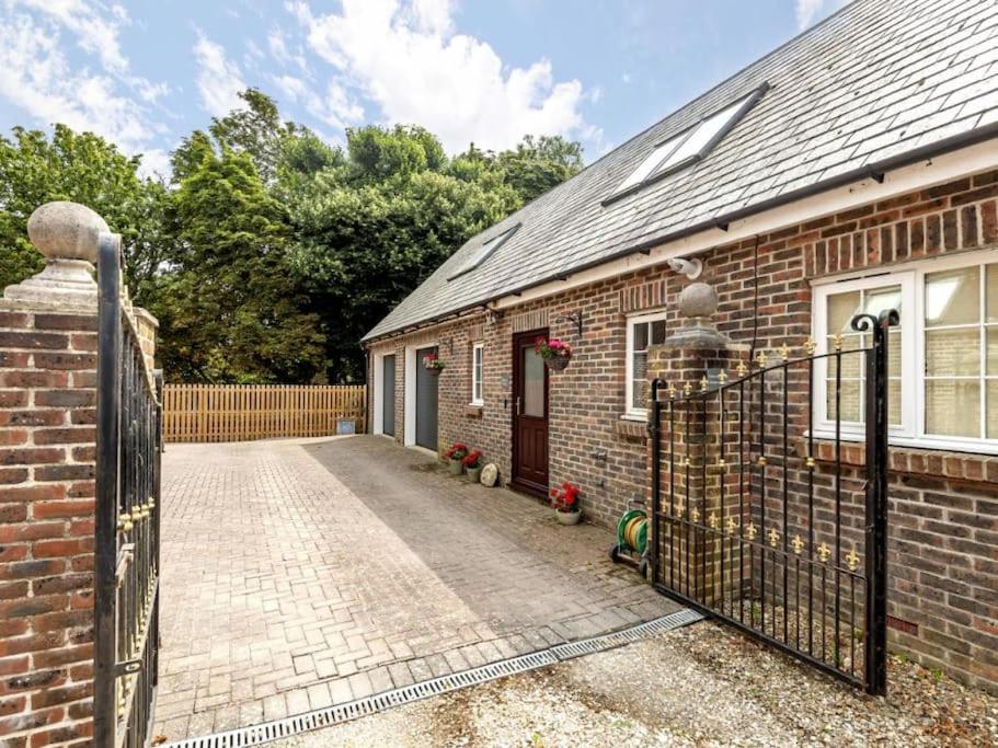 Large Coastal Cottage, Private Indoor Pool, Hut Tub, Sauna And Steam Pod Weymouth Zewnętrze zdjęcie